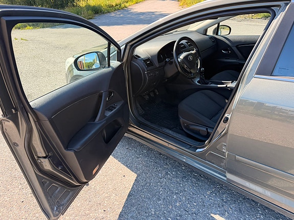 Toyota Avensis 6 of 11