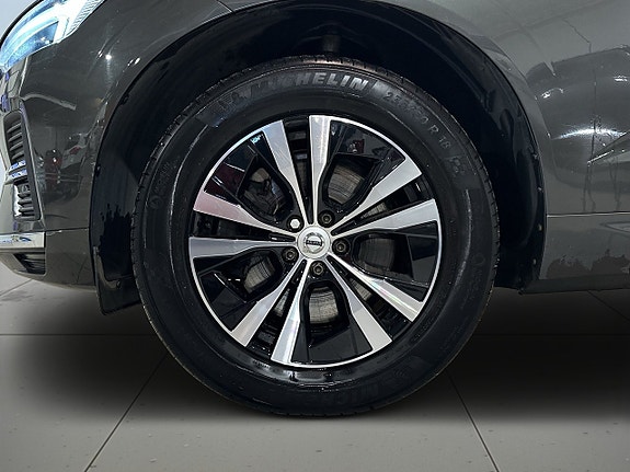 Volvo XC60 14 of 22