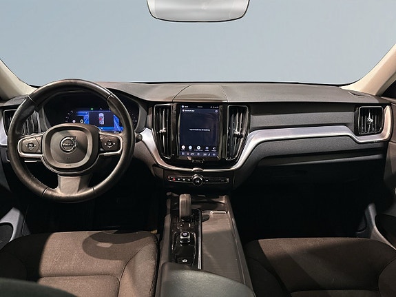 Volvo XC60 8 of 22