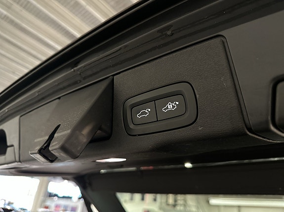 Volvo XC60 19 of 22