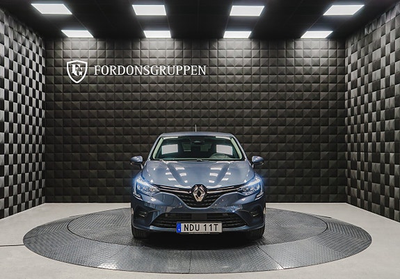 Renault Clio V 9 of 23