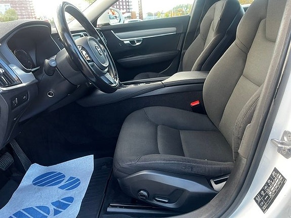 Volvo V90 8 of 10