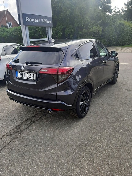 Honda HR-V 2 of 10
