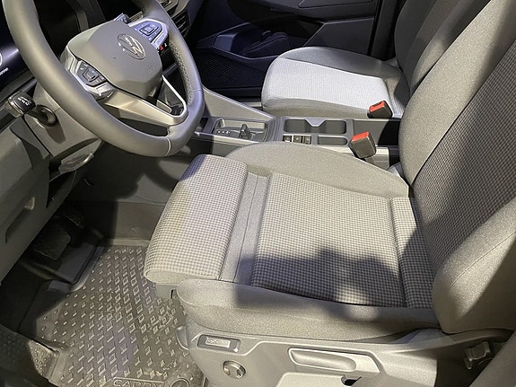 Volkswagen Caddy Maxi 17 of 18