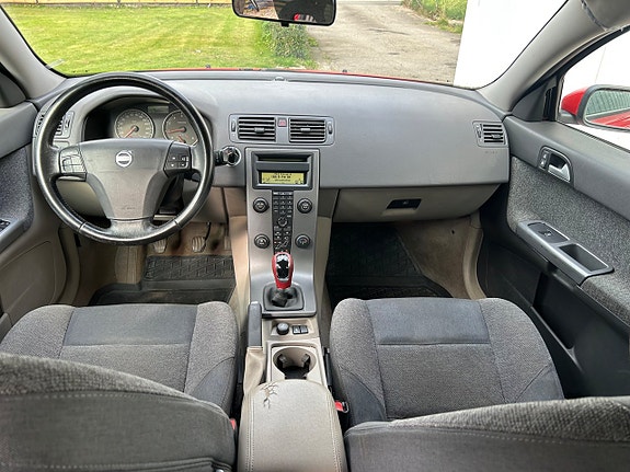 Volvo V50 5 of 9