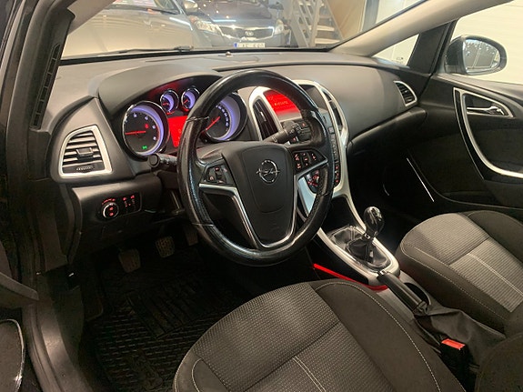 Opel Astra 11 of 14