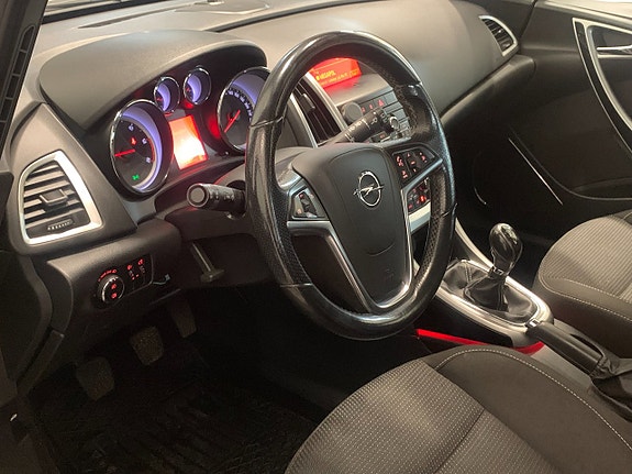 Opel Astra 10 of 14