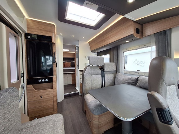 Adria Sonic I 700 Axess SC Queenbädd, Solcell 5 of 25