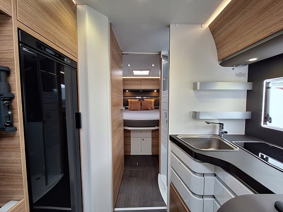Adria Sonic I 700 Axess SC Queenbädd, Solcell 15 of 25