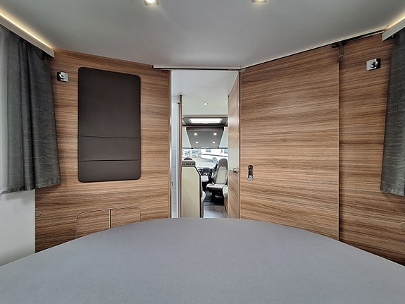 Adria Sonic I 700 Axess SC Queenbädd, Solcell 18 of 25