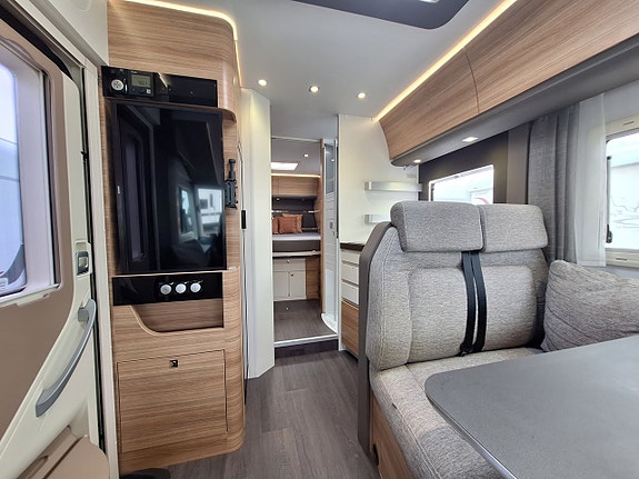 Adria Sonic I 700 Axess SC Queenbädd, Solcell 14 of 25