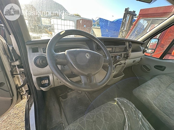 RENAULT Master DCI 150 Skåpbil 15 of 27