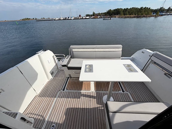 Jeanneau Merry Fisher 895 Serie 2 2025 3 of 12