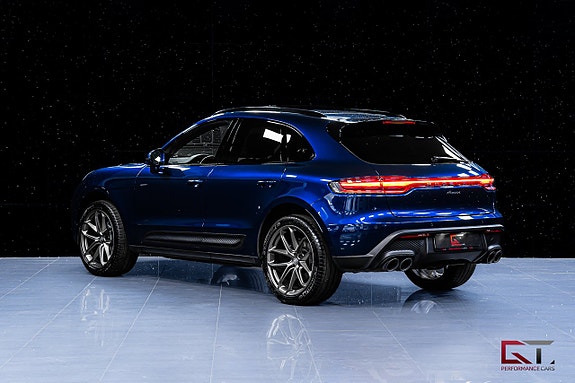 Porsche Macan 6 of 18