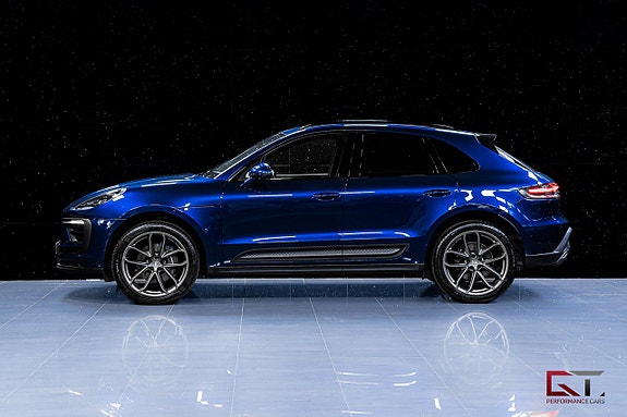 Porsche Macan 4 of 18