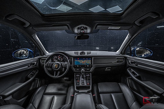 Porsche Macan 13 of 18