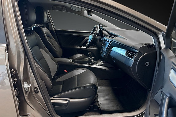 Toyota Avensis 16 of 17