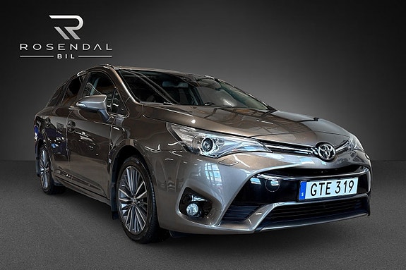 Toyota Avensis 7 of 17