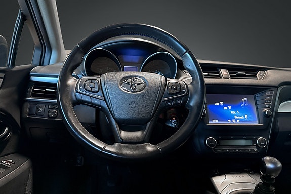 Toyota Avensis 12 of 17