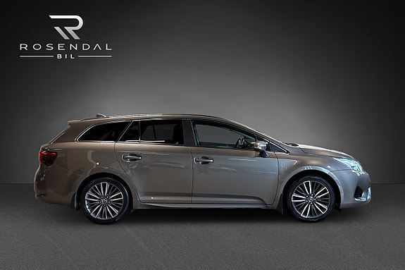Toyota Avensis 3 of 17