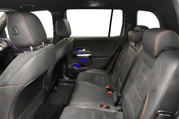 Mercedes-Benz GLB200 10 of 15