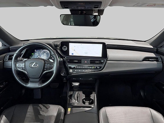Lexus ES300h 8 of 21