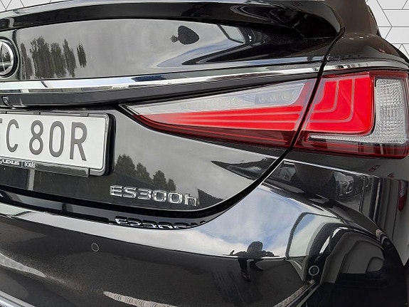 Lexus ES300h 20 of 21