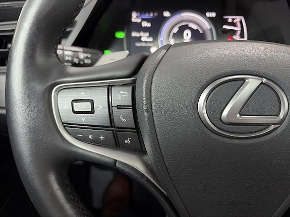 Lexus ES300h 17 of 21