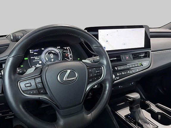 Lexus ES300h 15 of 21