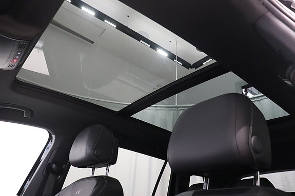 Volkswagen Tiguan Allspace 12 of 15