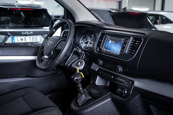 Toyota Proace Verso 29 of 30