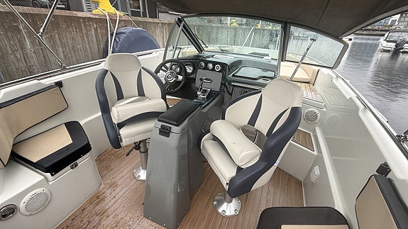 Silver Condor 730 med Mercury Verado 300hk (245tim). 10 of 12