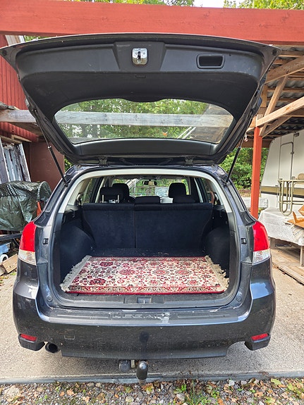 Subaru Legacy 12 of 12