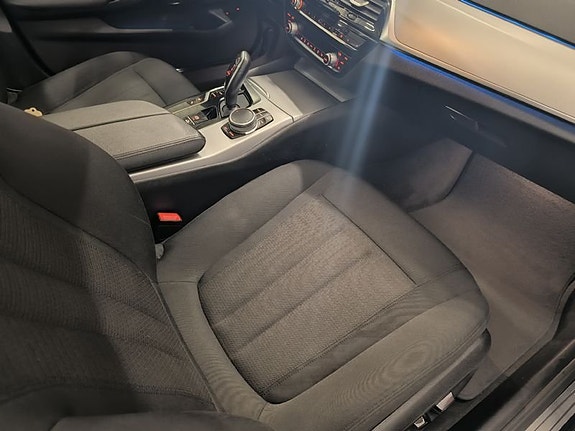 BMW 530e 10 of 10