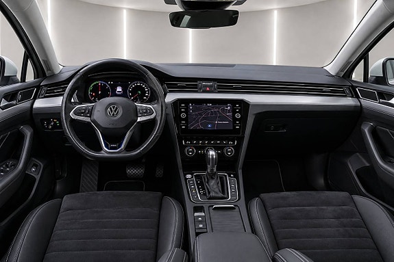 Volkswagen Passat 10 of 28