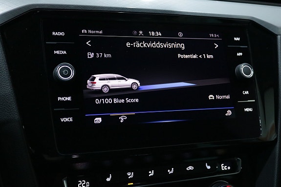 Volkswagen Passat 15 of 28