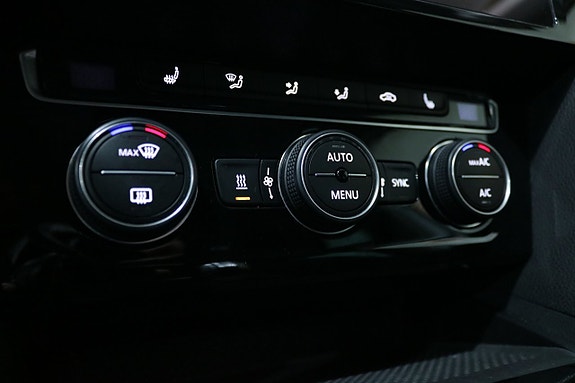 Volkswagen Passat 20 of 28