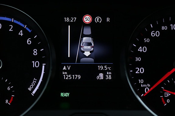 Volkswagen Passat 14 of 28