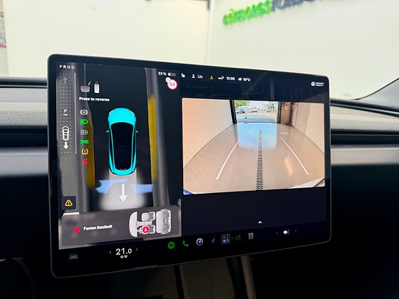 Tesla Model 3 18 of 18