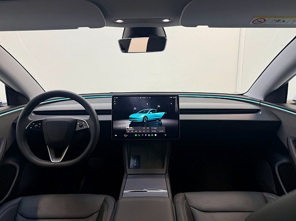Tesla Model 3 14 of 18
