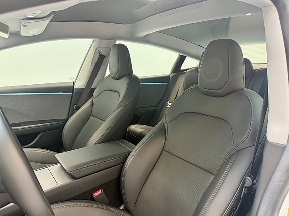Tesla Model 3 13 of 18