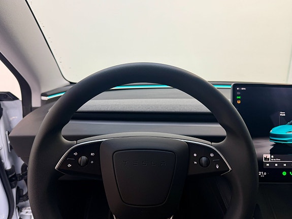 Tesla Model 3 8 of 18