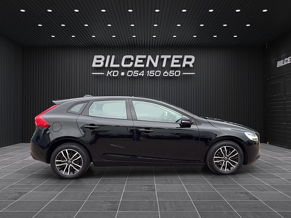 Volvo V40 5 of 19