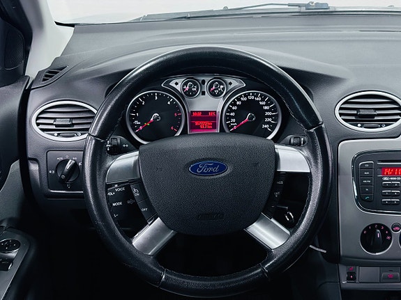 Ford Focus 12 of 15