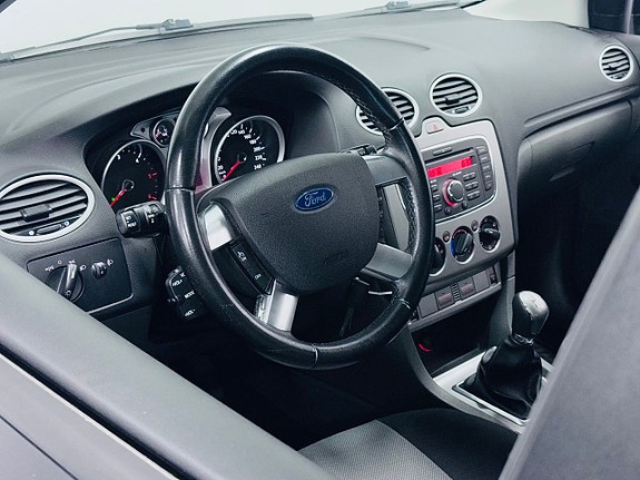 Ford Focus 8 of 15