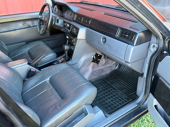 Volvo 940 26 of 27