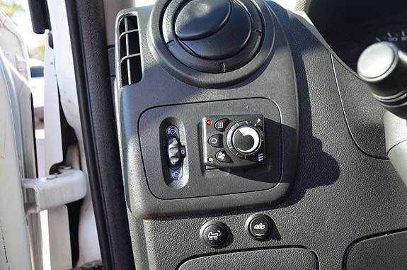 Renault Master 15 of 17
