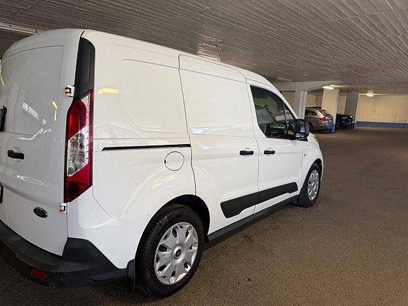 Ford Transit Connect 4 of 14
