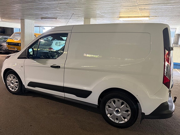 Ford Transit Connect 7 of 14