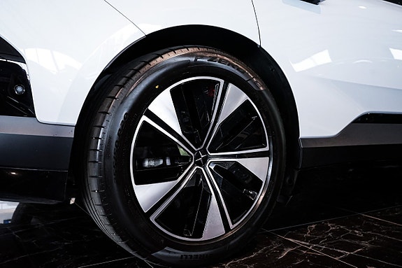Polestar 4 13 of 30